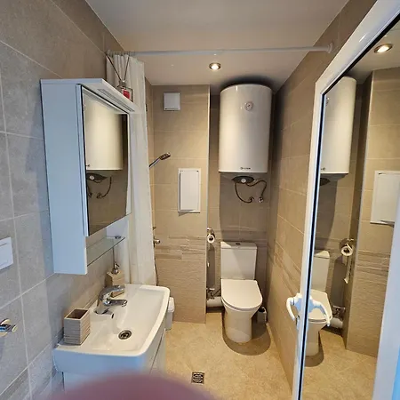 Apartamento Lora - *
