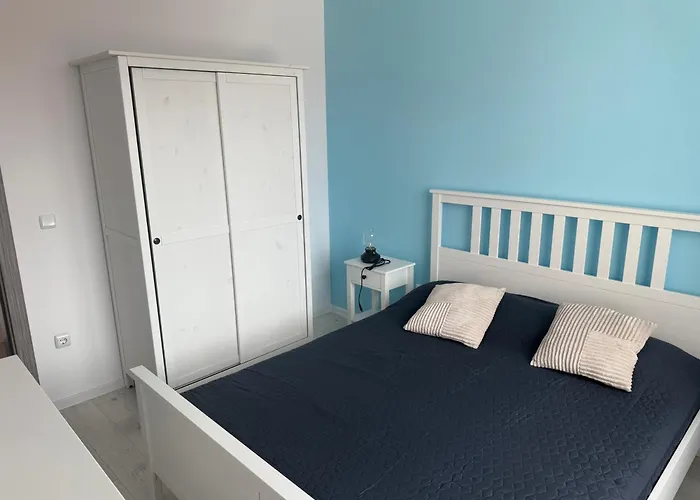 Lora - アパート *